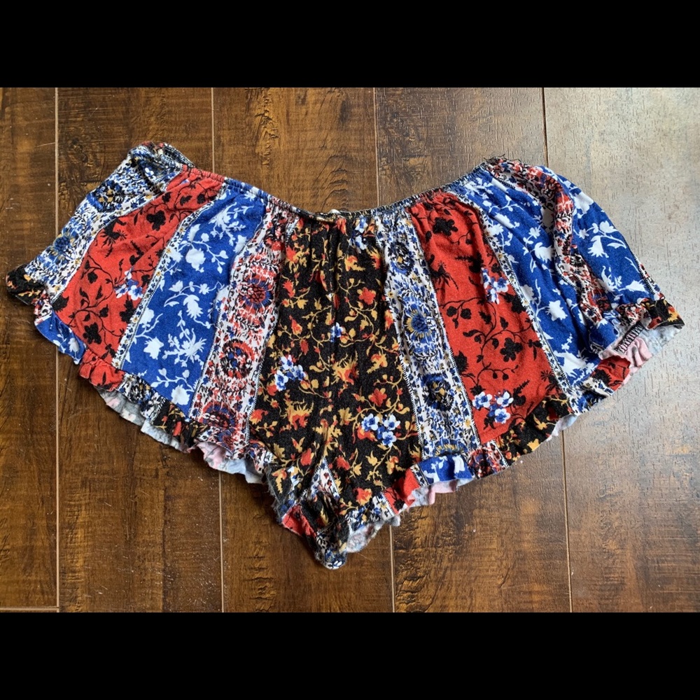BOHO FLOWY SHORTS